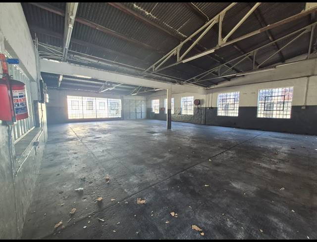 495M² WAREHOUSE TO LET IN KRUGERSDORP CENTRAL